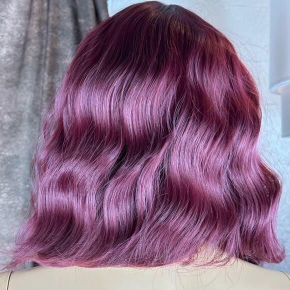 Burgundy wig with bangs - Picture 9 of 12